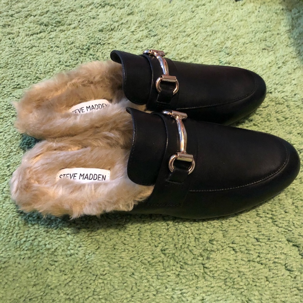 Steve Madden black loafers